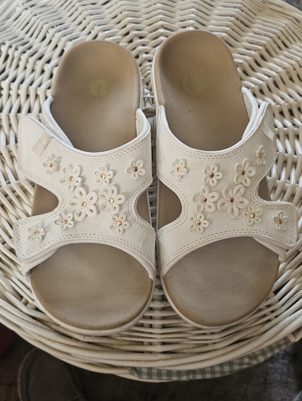 REVITALIGN White Floral Cutout Slide Sandals